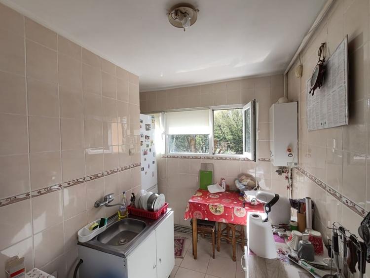 Apartament 3 camere Zona Astra - 1