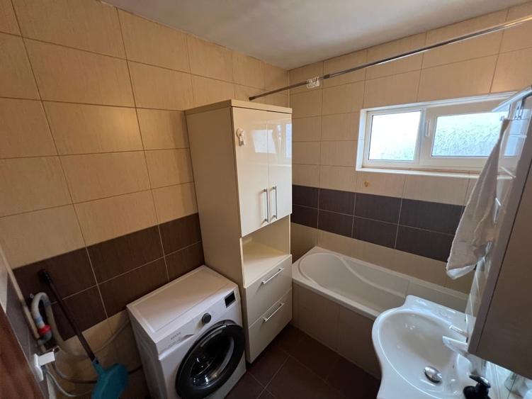 Proprietar ofer spre închiriere un apartament cu 3 camere, decomandat. - 6