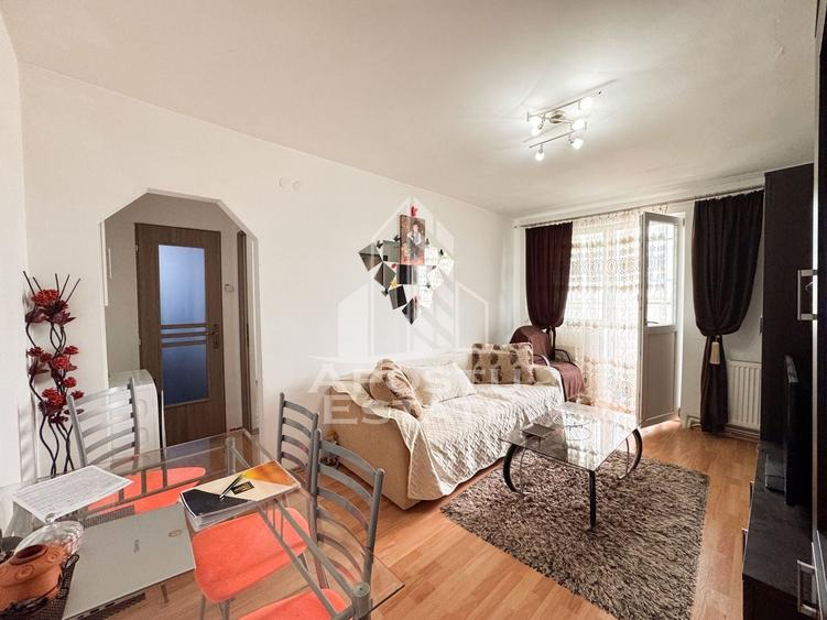 Apartament 3 camere, centrala proprie, mobilat, Micro 6, Hunedoara - 2