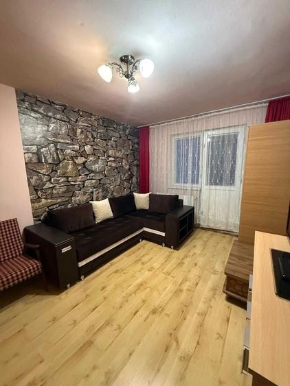 Apartament 3 camere de inchiriat - 1