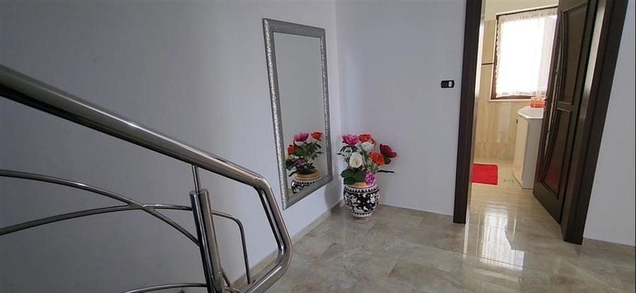 Casa Superba! In Suceava! Teren 1800 mp! De vanzare! 0727817187 - 7