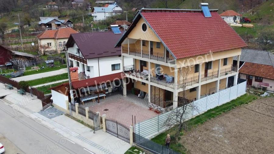 Casa de vanzare in comuna Corbeni, sat Oe?tii Pamanteni, Jude? Arge?.