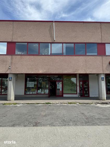 Spațiu comercial, de 738 mp, în Iosia