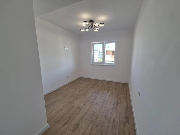 Apartament de vanzare, cu 3 camere, 70 mp, zona Ansamblul Vest Residence - 17