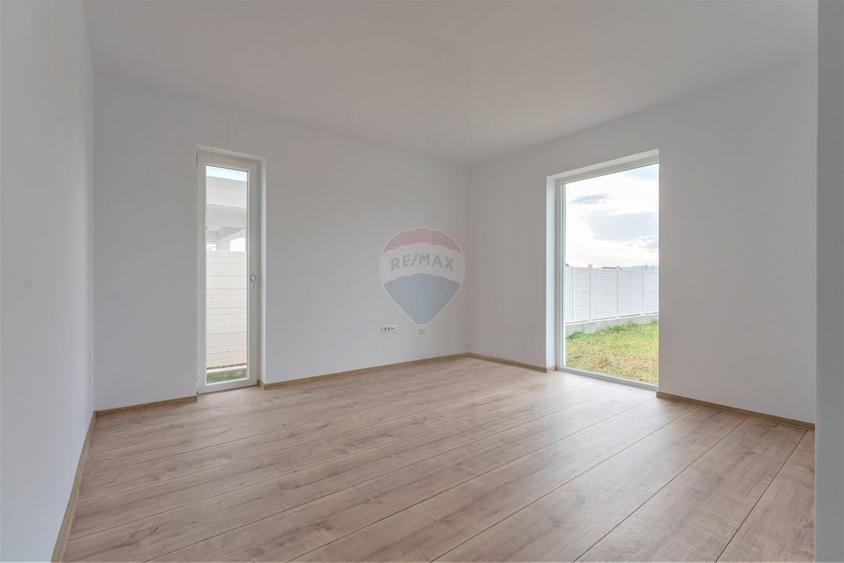 VILA SMART - Casa individulala, noua, 3 camere, teren 467mp - 7