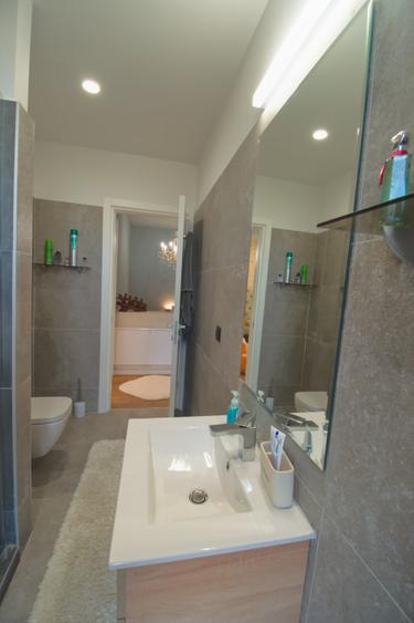 LOCUINTA PRIMITOARE, COMPLET MOBILATA SI UTILATA - 39