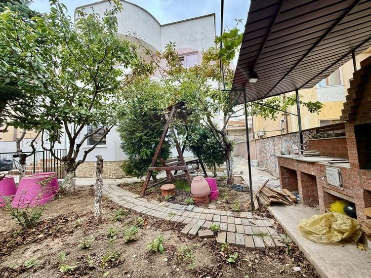 Casa de vanzare in Eforie Nord teren proprietate 300 mp - 5