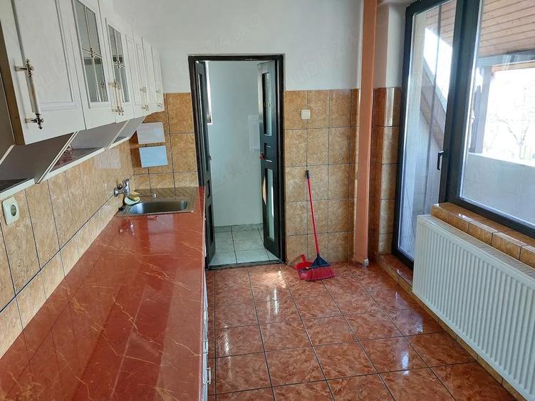 Proprietar inchiriez apartament spa?ios pe b-dul Liviu Rebreanu - 4