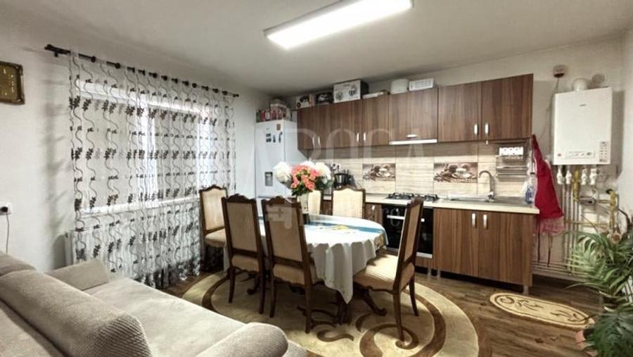 Casa 6 camere de vanzare in Apahida - 1