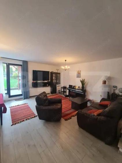 Casa cu 4 camere, instalatie fotovoltaica, acces restrictionat, zona Vivo - 14