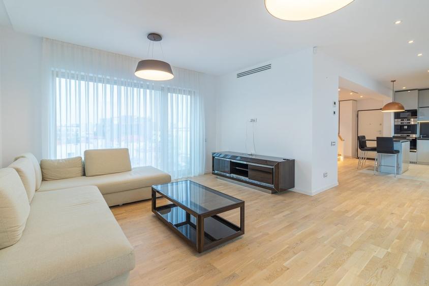 Vanzare - Penthouse - 4 camere + loc de parcare - central-Dacia-Eminescu - 1