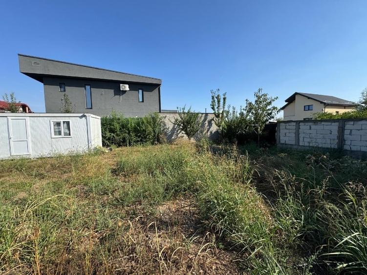 Teren Construcții intravilan de 350 mp, în Sud-Est