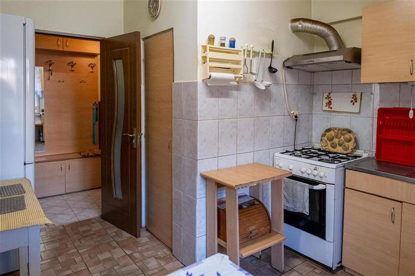 Apartament cu 4 camere decomandat în Decebal