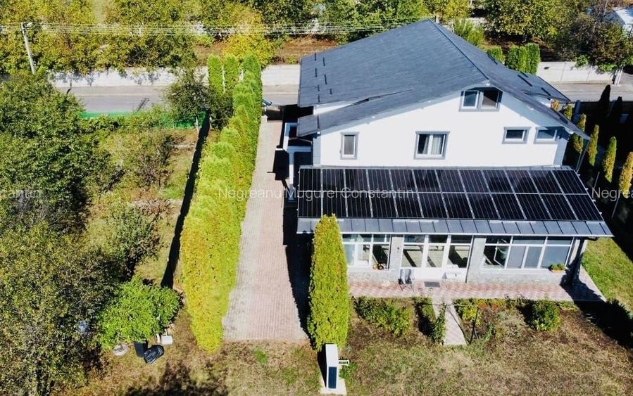 Vila în stil American - Total independentă energetic, garaj + terasă!