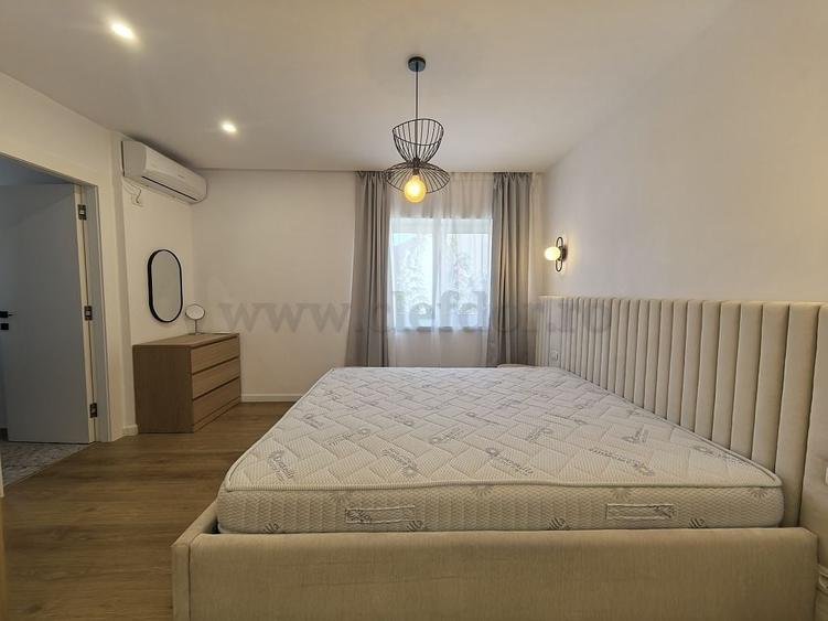 Casă individuală cu 5 camere cu Canalizare în Pipera