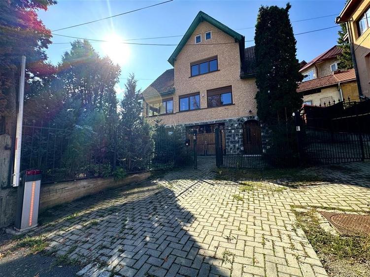 Casa/Vila in zona ultracentrala a Brasovului - 1