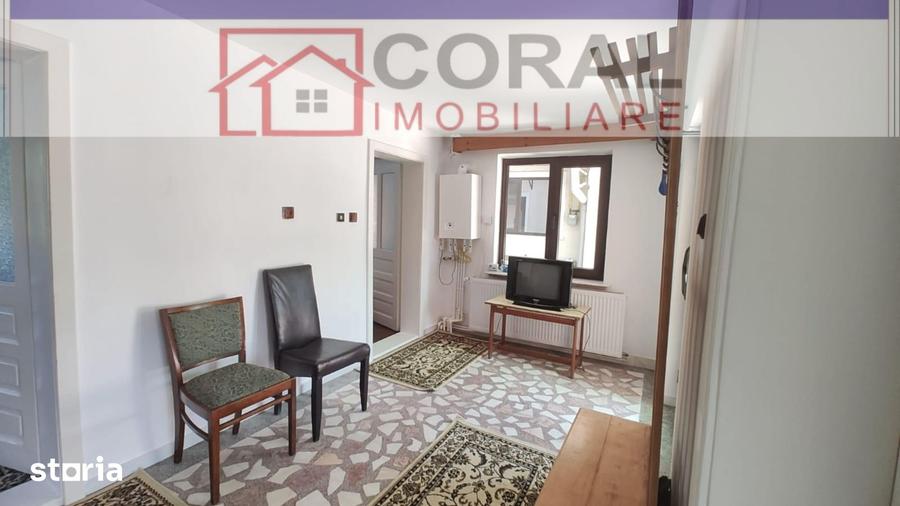 Casă cu 2 camere cu Teren 140000 Mp în Șoimuș