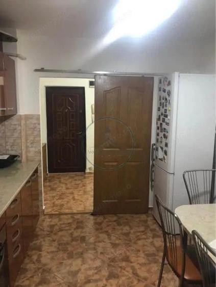 Apartament 2 camere etaj Intermediar zona Independentei - 7