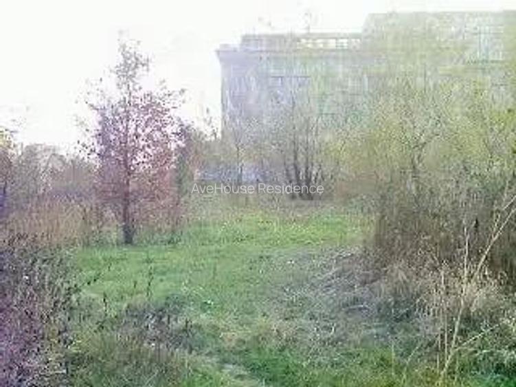 Teren intravilan - Bucuresti - langa cladirea Academiei Romane