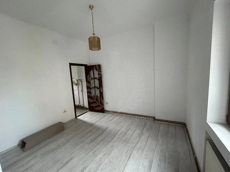 Spațiu comercial, de 160 mp, în Central