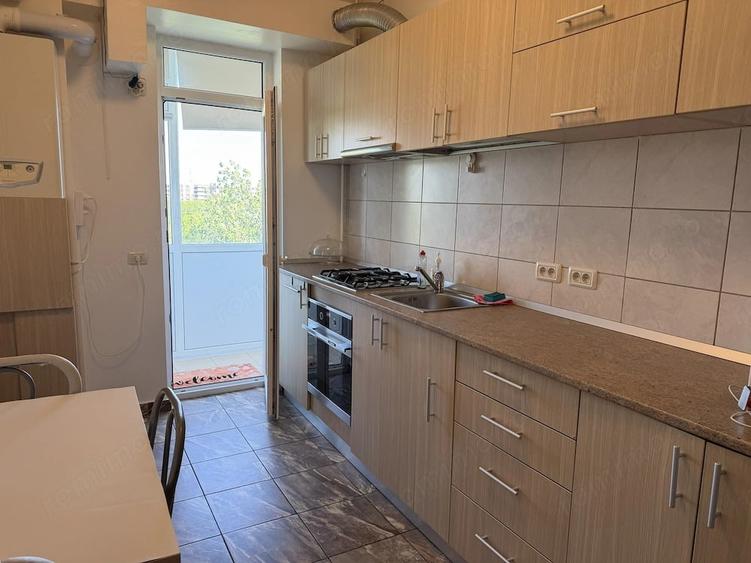 Apartament cu 2 camere decomandat în Tei