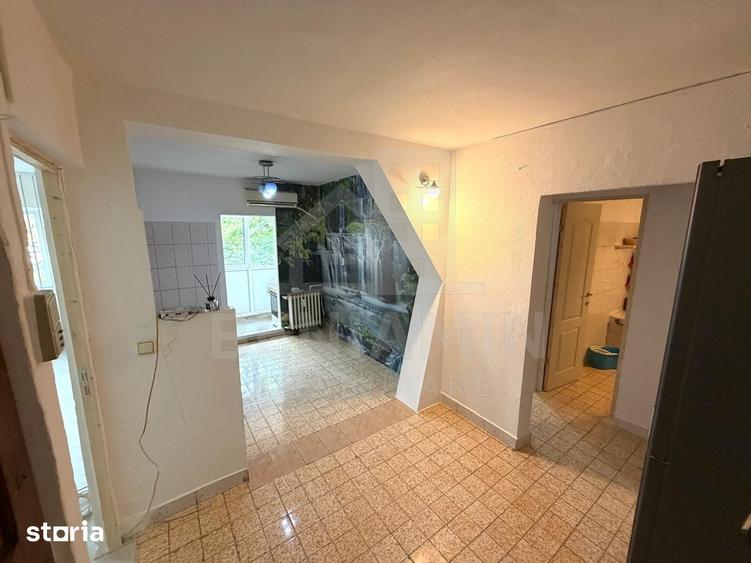 Apartament cu 2 camere decomandat în Sărari