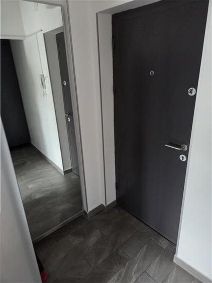 Apartament cu 2 camere semidecomandat în Chibrit