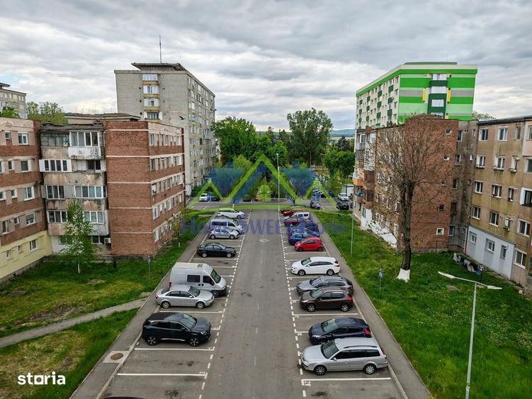 Apartament cu 2 camere semidecomandat în Batiz