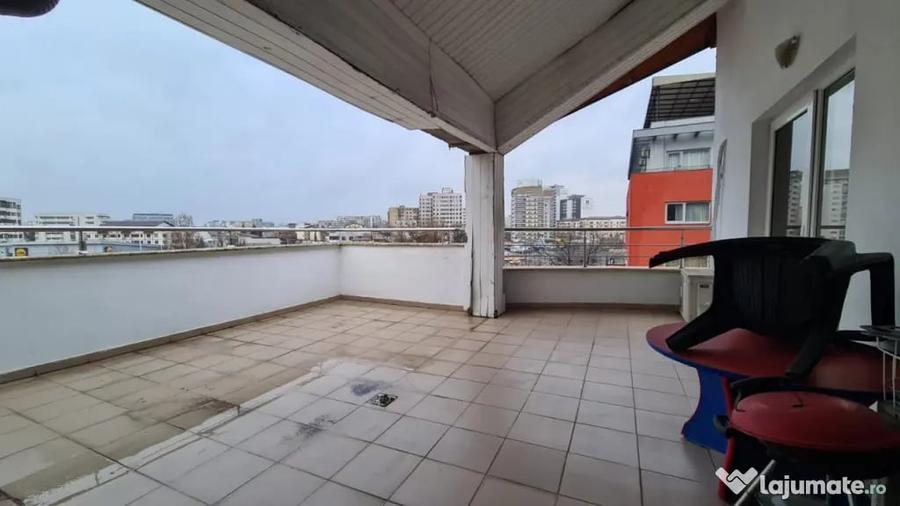 Casă cu 7 camere cu Teren 300 Mp în Mihai Bravu