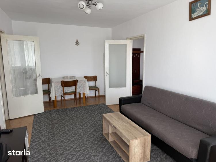 Apartament cu 2 camere semidecomandat, mobilat în Mihai Viteazul