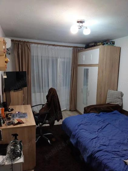 Apartament cu 3 camere decomandat în Dacia