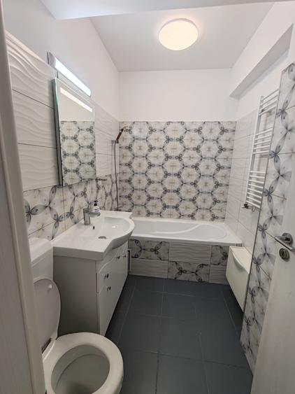 Apartament cu 2 camere semidecomandat în Apărătorii Patriei