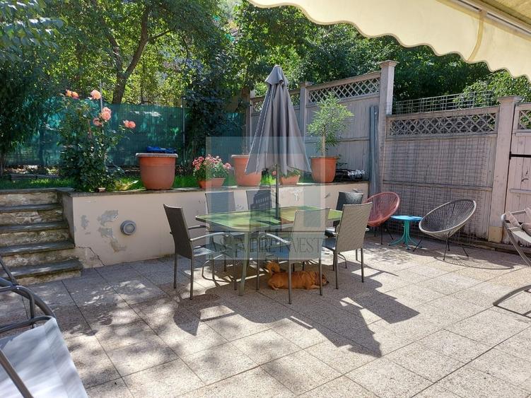 Apartament cu 4 camere decomandat, mobilat în Centrul Istoric