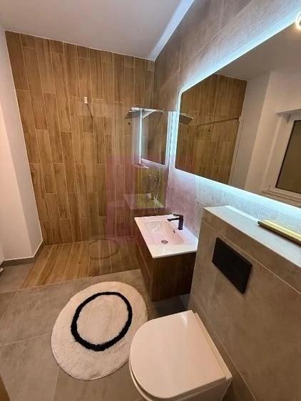 Apartament cu 4 camere decomandat în Herăstrău