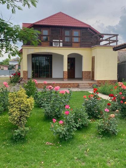 Casă cu Teren 2360 Mp în Central