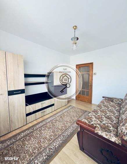 Apartament cu 3 camere în Răcădău