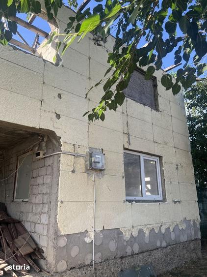Casă cu 4 camere cu Teren 468 Mp în Mărăcineni