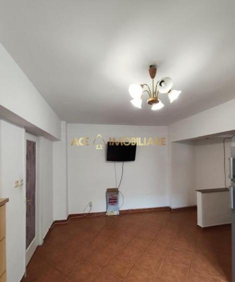 Apartament cu 3 camere decomandat, mobilat în Victoriei