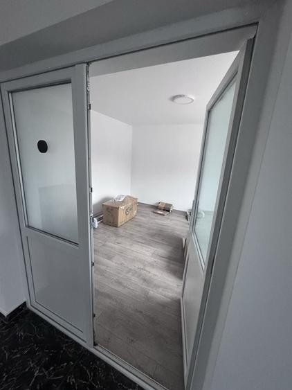 Casă cu 4 camere în Ștefănești