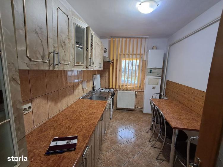 Apartament 3 camere Zona Inspectoratul Scolar - Parter - 70 mp - 8