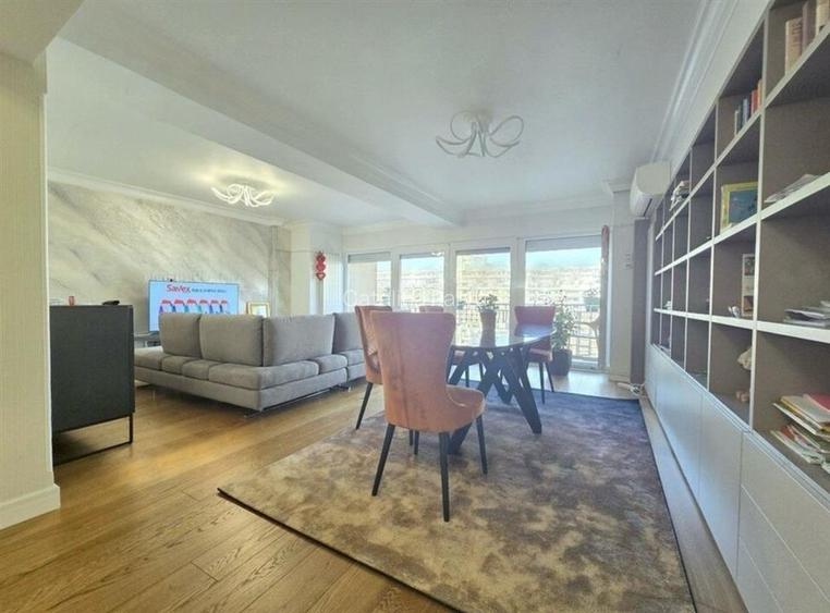 Apartament cu 3 camere decomandat în Unirii Apartament cu 3 camere decomandat în Unirii