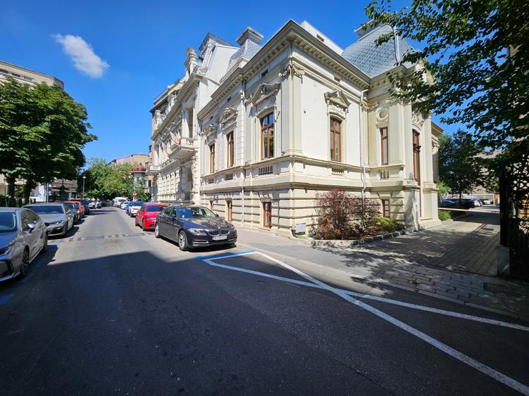 Inchiriere etaj 1 - Piata Romana - 1