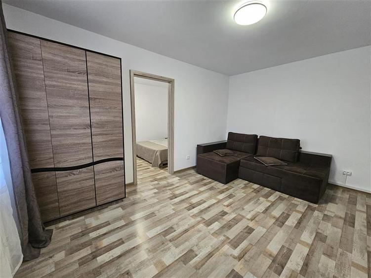Apartament renovat zona Calea Bucuresti - 4