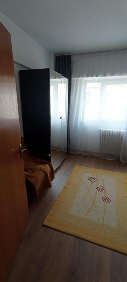 Apartament cu 2 camere decomandat în Calea Victoriei