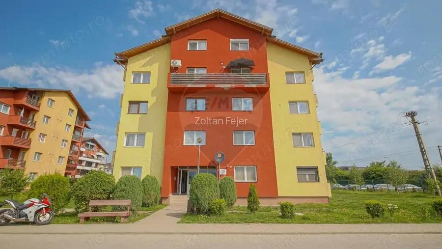 REZERVAT! Apartament cu 2 camere de vanzare, decomandat.