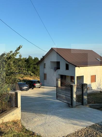 Casă individuală cu 3 camere cu Teren 550 Mp în Dorohoi