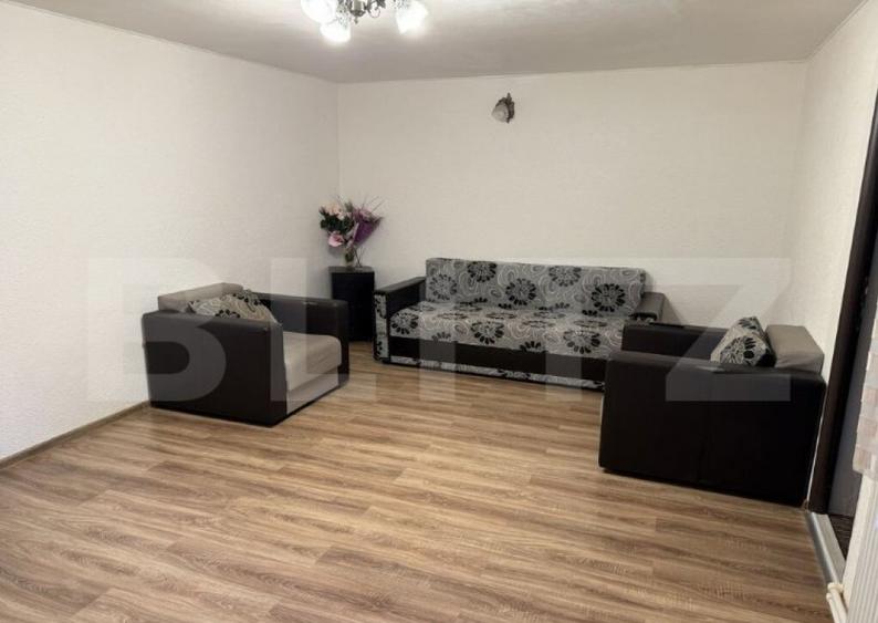 Casa spatioasa cu 4 camere, 103 mp, curte 70 mp, zona 13 Sep - 16