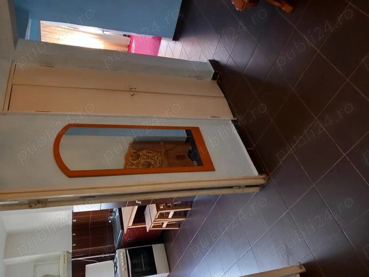 Vand in ora?ul Bumbe?ti Jiu apartament cu 3 camere, decomandat, etaj 2. - 1