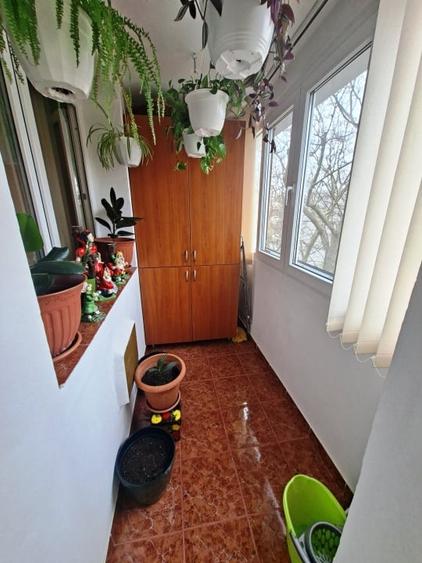 Apartament 3 camere bloc H metrou N. Grigorescu - 12
