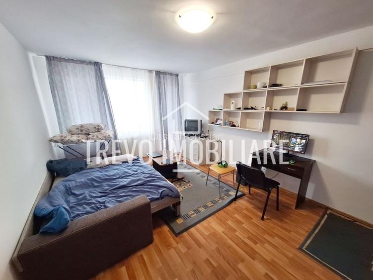 Apartament cu 1 camera, decomandat, 46 mp, zona str. Bucuresti.